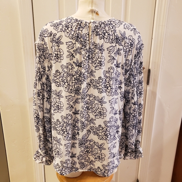 DownEast size Medium - Picture 4 of 7